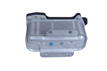 NRF Chłodnica oleju BMW Seria 5 F10 2.0 2010-