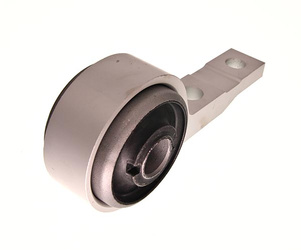 MAXGEAR Tuleja wahacza NISSAN MURANO Lewy/Prawy Z obudową (04-) MGZ-515018