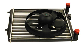 MAXGEAR Chłodnica wody AC230036 VW Polo 01- Z wentylatorem