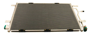 MAXGEAR Skraplacz klimatyzacji VW A4 04- AC830074