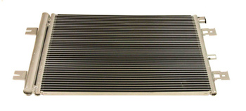 MAXGEAR Skraplacz Klimatyzacji AC879516 Dacia Duster 10-