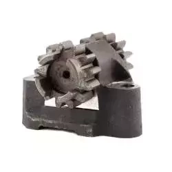 Wspornik napędu pompy hydraulicznej Ursus C-360 (kpl. z kołami) 60/50.54-622/0100A, 50/54-900/0