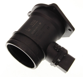 BOSCH PRZEPŁYWOMIERZ POWIETRZA VW PASSAT 1,8 97-