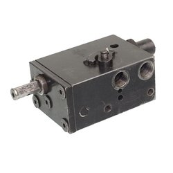 GMP ROZDZIELACZ HYDRAULICZNY PODNOŚNIKA C-335M GMP42372010H