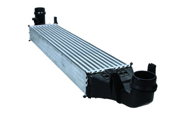 MAXGEAR Intercooler AC630060 MERCEDES W176/ W246/ C117/ GLA 11-
