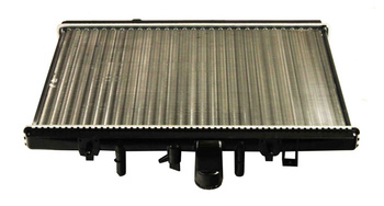 MAXGEAR Chłodnica CITROEN C5 1,8/2,0/2,0HDI 98-04 AC230082