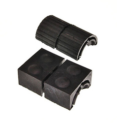 MAXGEAR Zestaw gum stabilizatora Kpl (na 2 strony) VW Przód 23.6mm A3/ GOLF 5/6/ SCIROCCO/ TOURAN 03-13 MGZ-201099